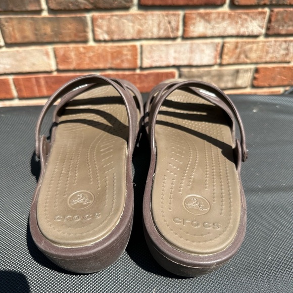 Crocs Brown Patricia Wedge Sandals Women’s 9 Slip On Comfortable Wedge Straps - Picture 4 of 8